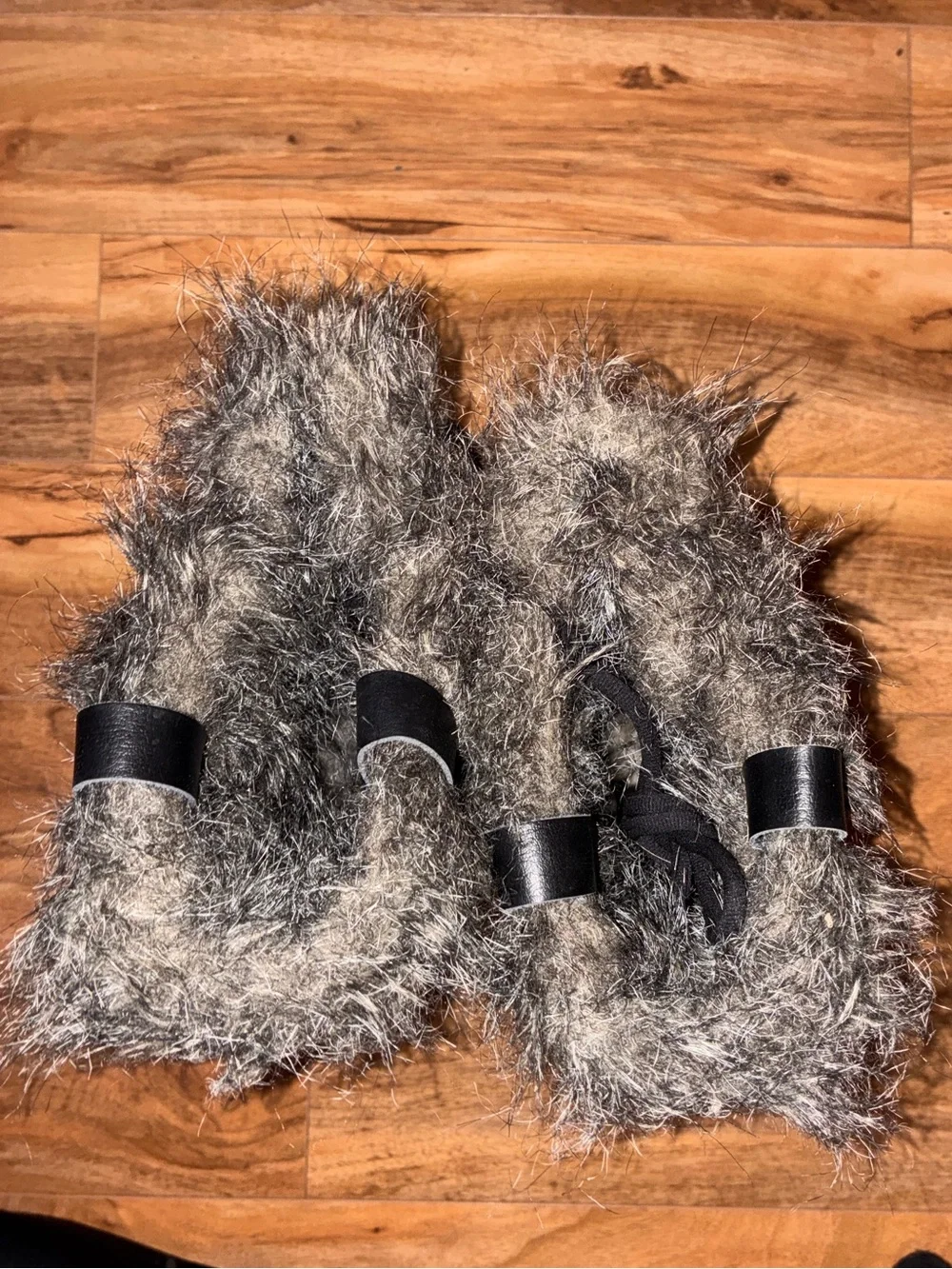 Sorel Women’s Tofino II Waterproof Faux Fur Gray Black Winter Boots - size 7.5